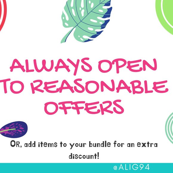 ♣Black T-shirt w Colourful Abstract Floral Pattern - Picture 4 of 4